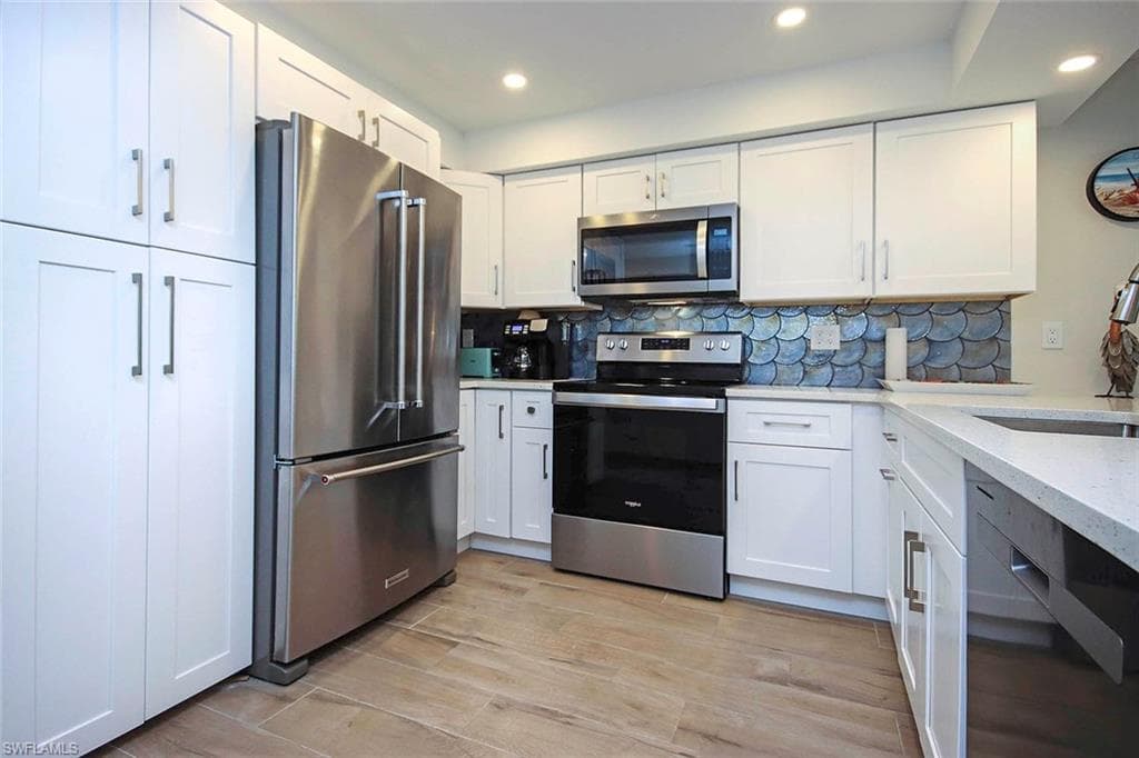 1246 Fulgur ST # 202, SANIBEL FL 33957-7