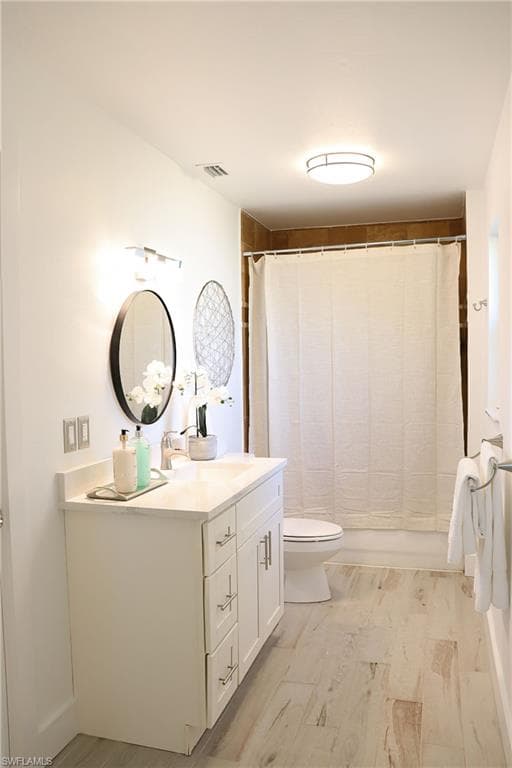 4937 Royal Palm DR, ESTERO FL 33928-15