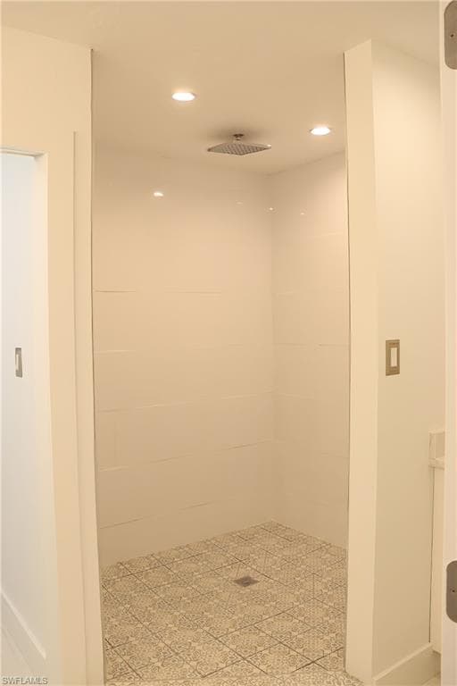 4937 Royal Palm DR, ESTERO FL 33928-21