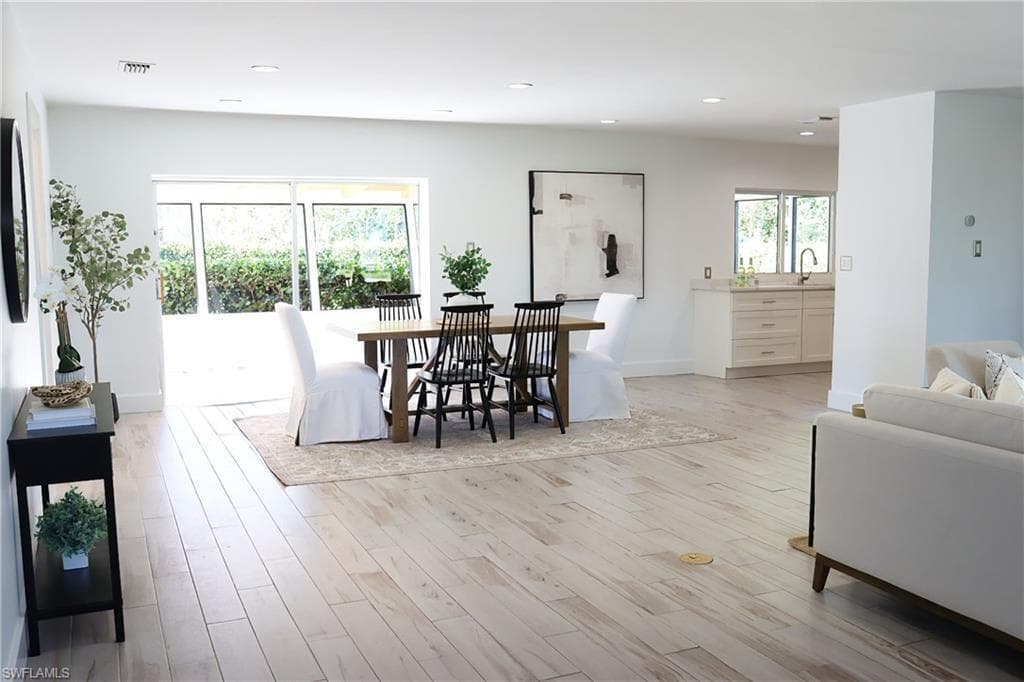 4937 Royal Palm DR, ESTERO FL 33928-6