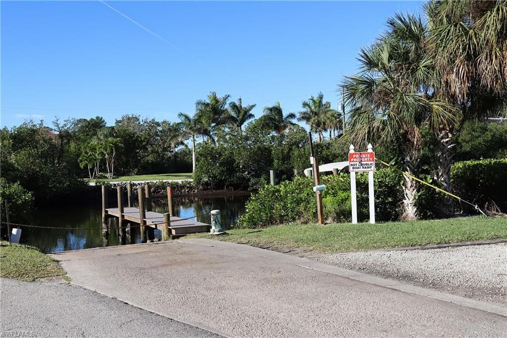 4937 Royal Palm DR, ESTERO FL 33928-2