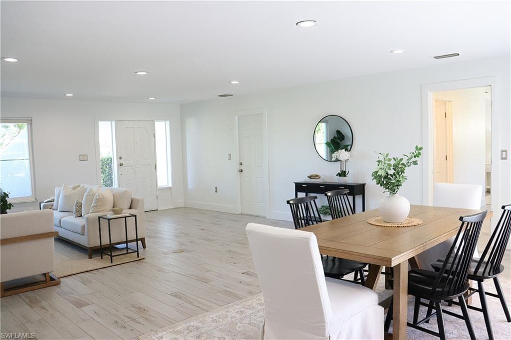 4937 Royal Palm DR, ESTERO FL 33928-9