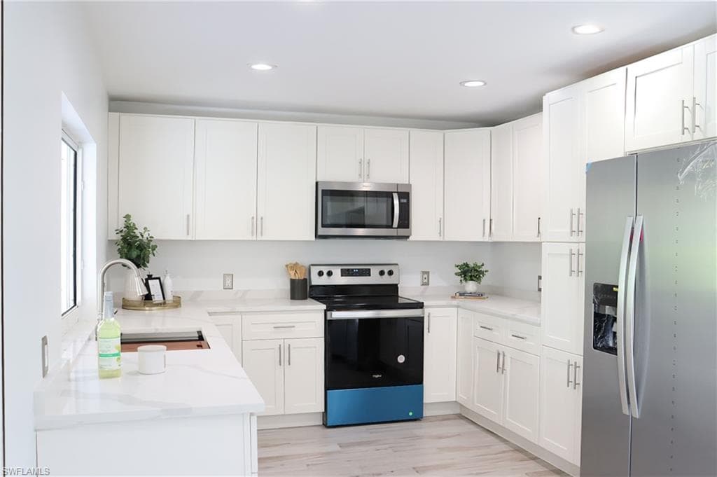 4937 Royal Palm DR, ESTERO FL 33928-10