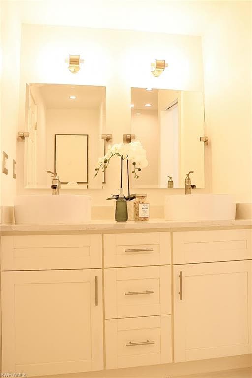 4937 Royal Palm DR, ESTERO FL 33928-20