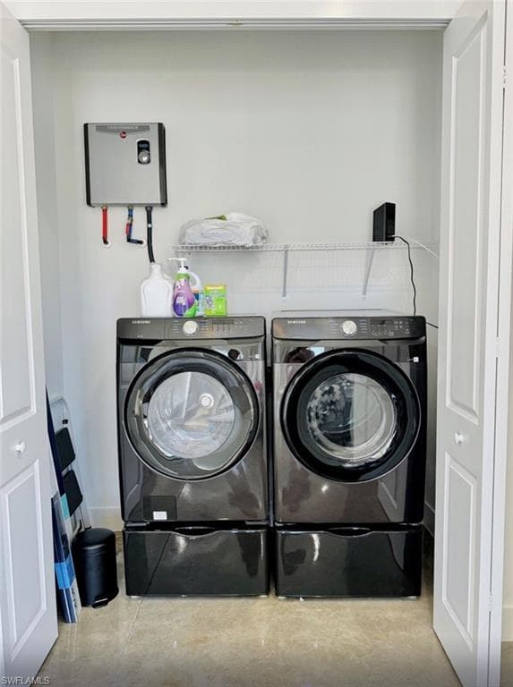 2479 Shadowlawn DR, NAPLES FL 34112-22