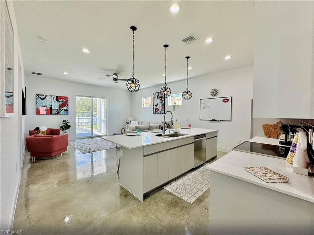 2479 Shadowlawn DR, NAPLES FL 34112-8