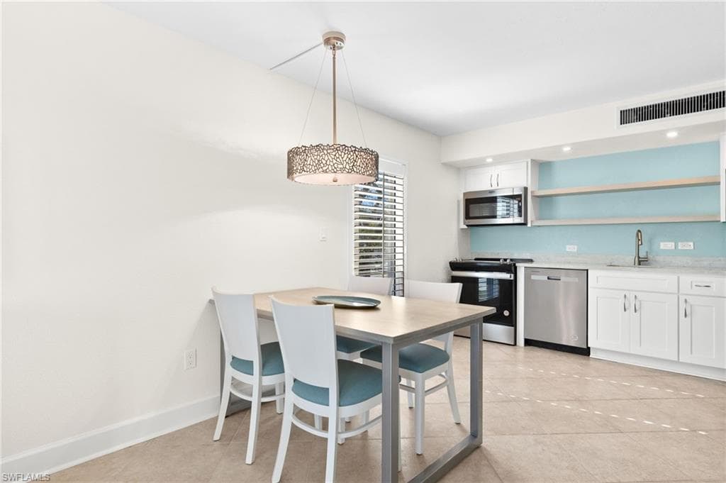 2255 W Gulf DR # 117, SANIBEL FL 33957-12