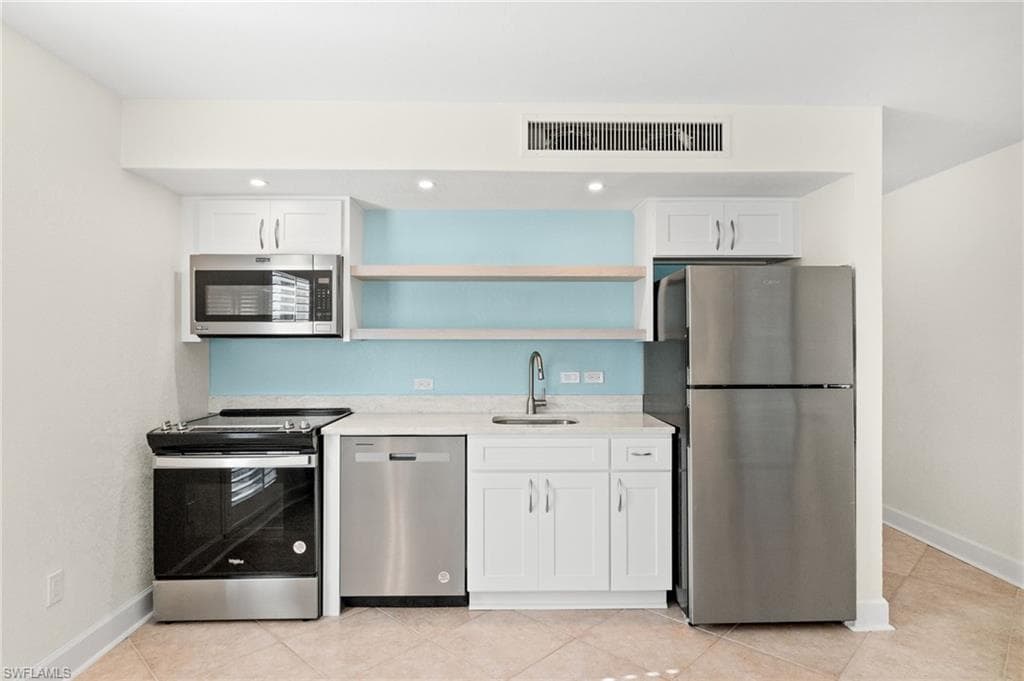 2255 W Gulf DR # 117, SANIBEL FL 33957-13