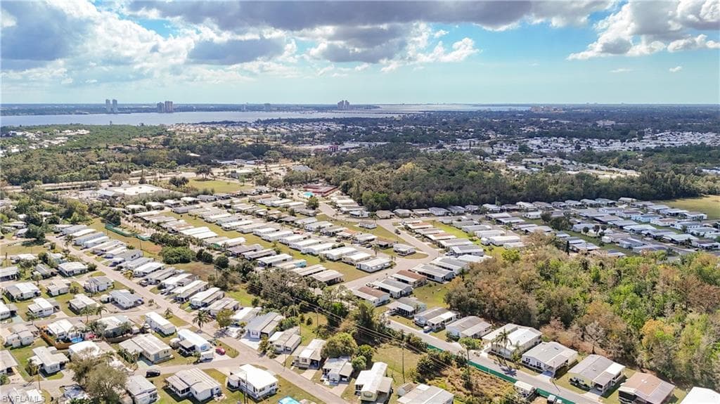 139 Gaslight AVE, NORTH FORT MYERS FL 33917-48