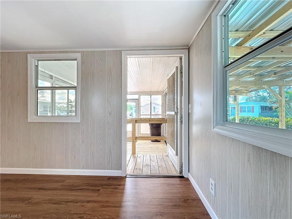 139 Gaslight AVE, NORTH FORT MYERS FL 33917-30