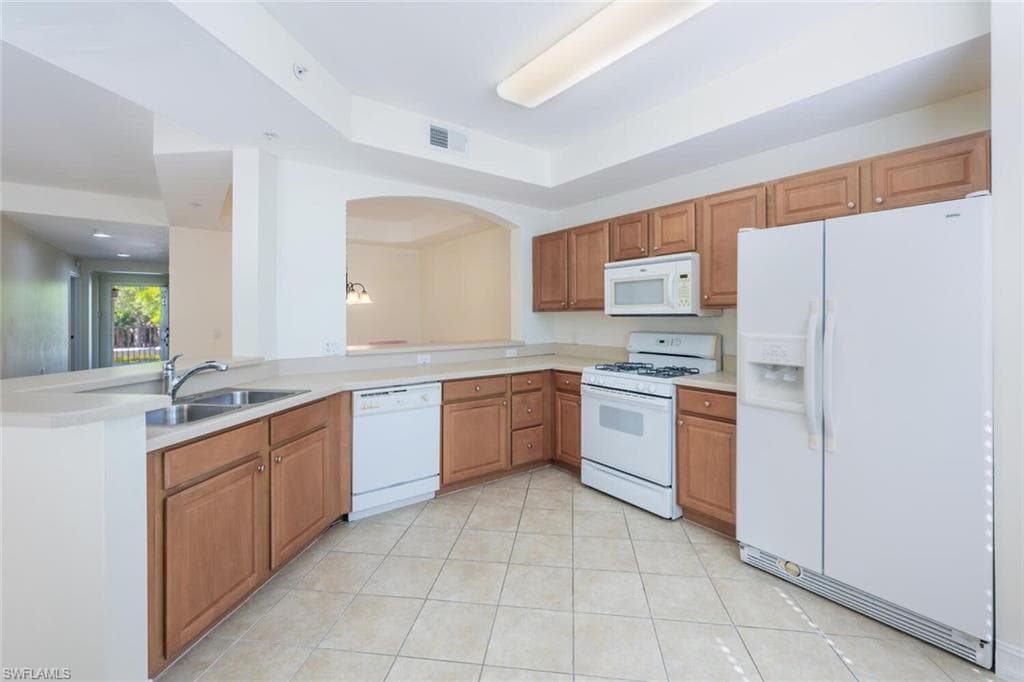 1882 Tarpon Bay DR S # 205, NAPLES FL 34119-3