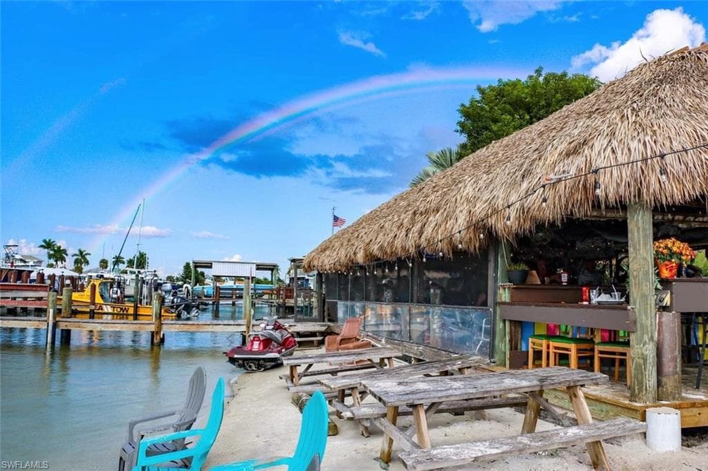 147 Capri BLVD, NAPLES FL 34113-11