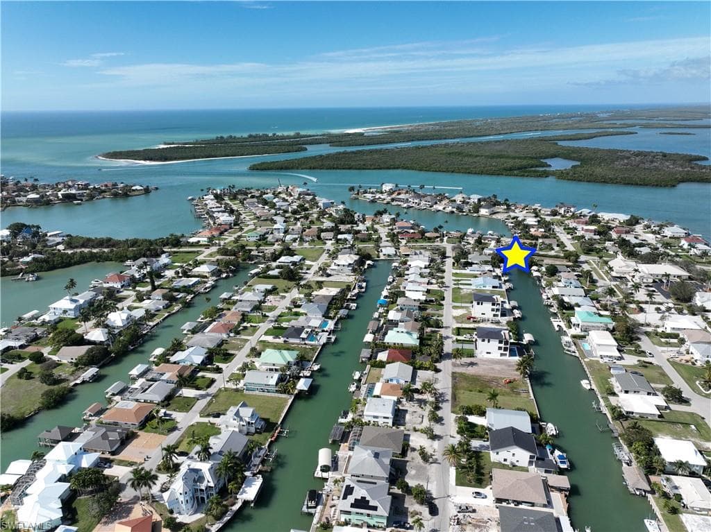 147 Capri BLVD, NAPLES FL 34113-2