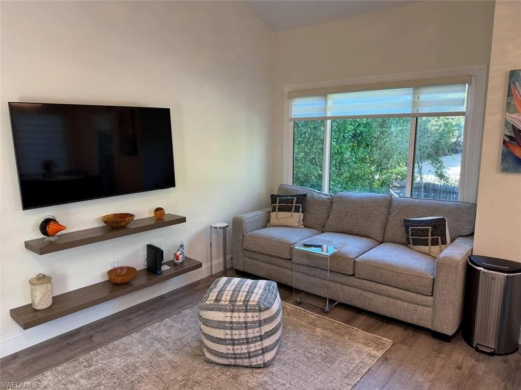 2548 Weeks AVE, NAPLES FL 34112-1