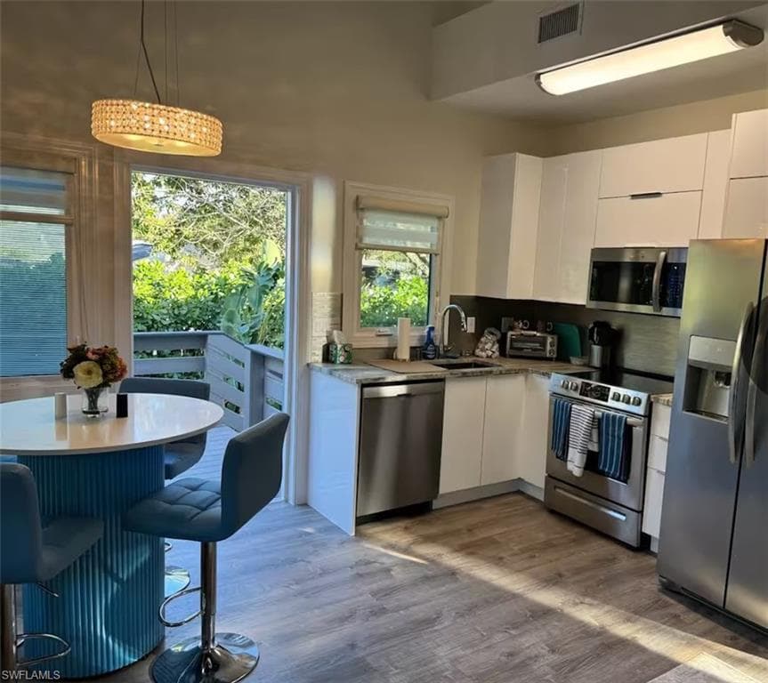 2548 Weeks AVE, NAPLES FL 34112-4