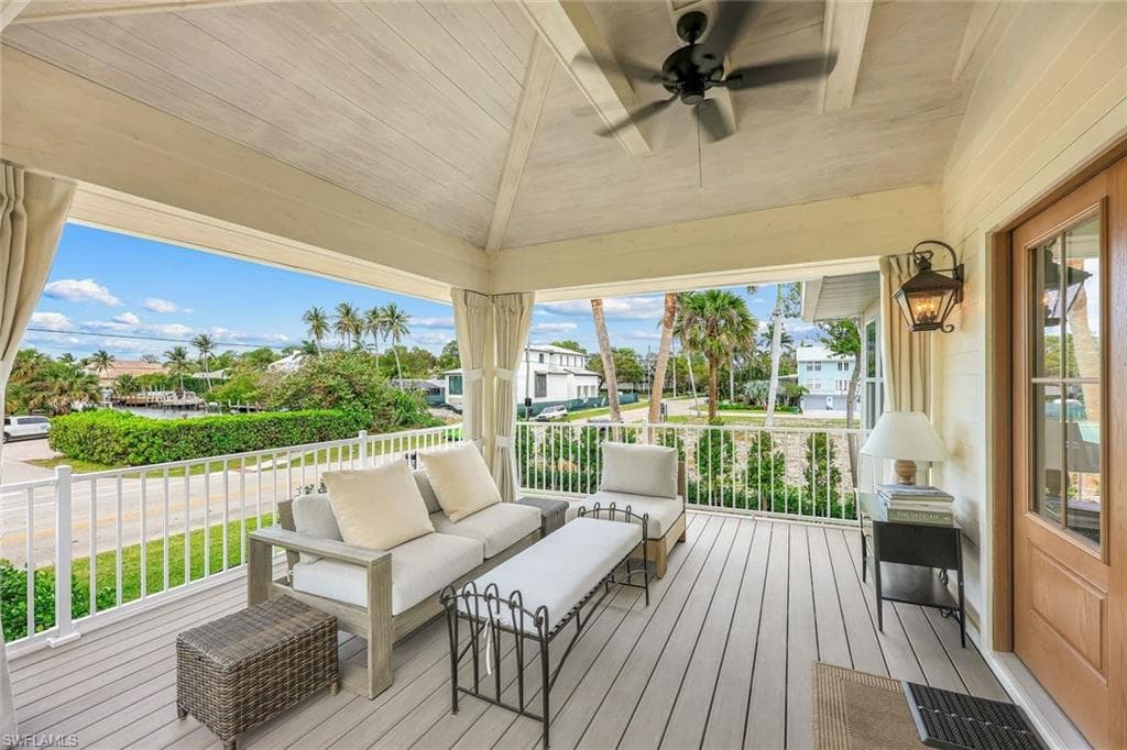 1437 Sandpiper ST, NAPLES FL 34102-6