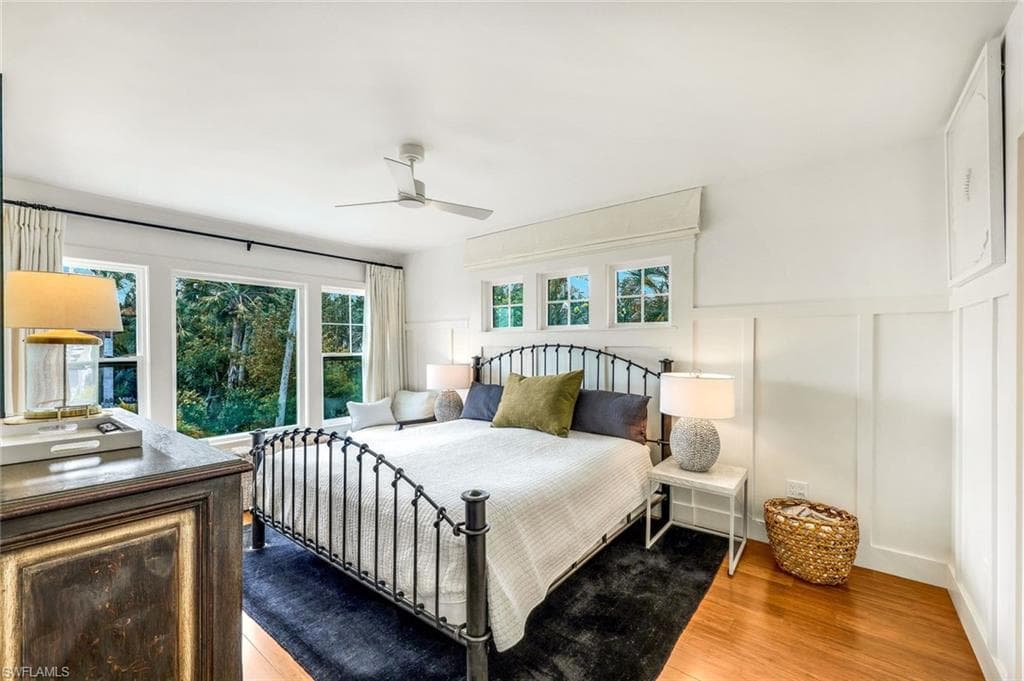 1437 Sandpiper ST, NAPLES FL 34102-14