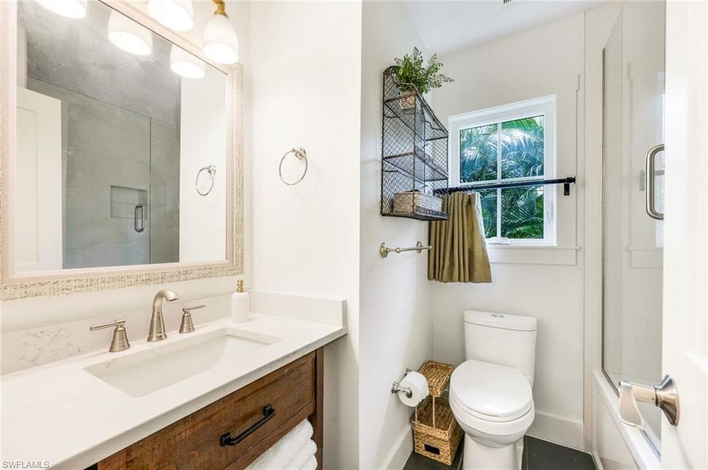 1437 Sandpiper ST, NAPLES FL 34102-18