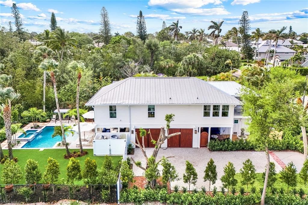 1437 Sandpiper ST, NAPLES FL 34102-3