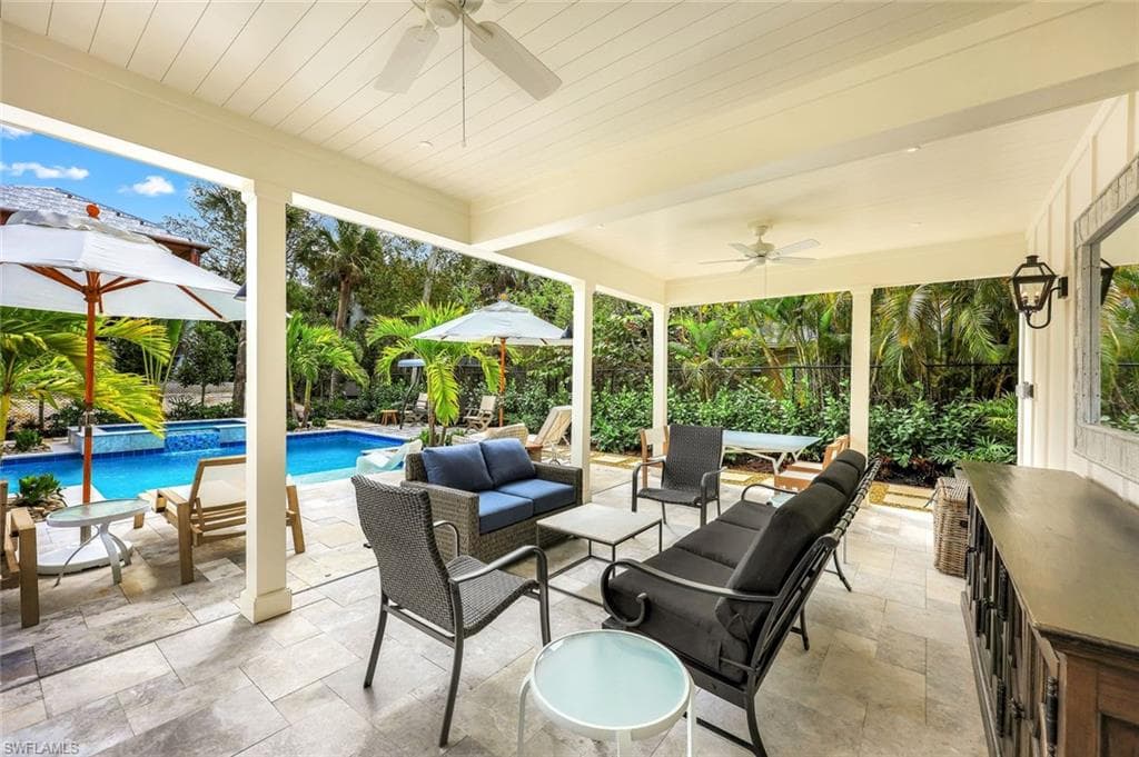 1437 Sandpiper ST, NAPLES FL 34102-20