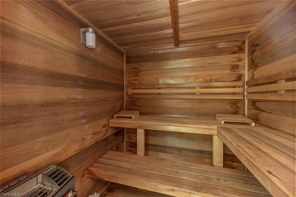 10455 Keewaydin, NAPLES FL 34113-33