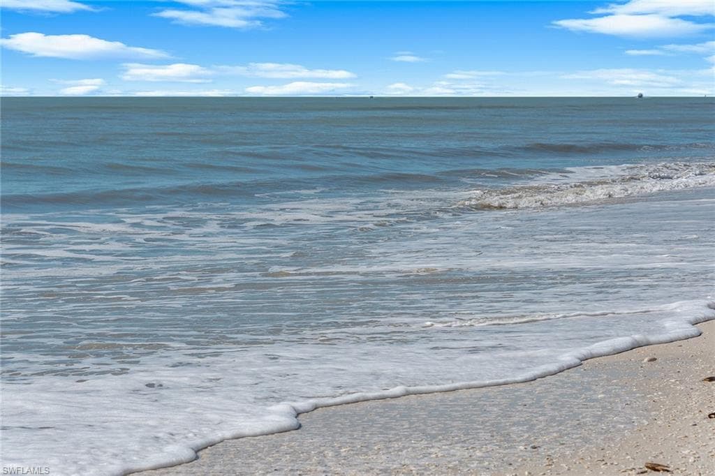 10455 Keewaydin, NAPLES FL 34113-37