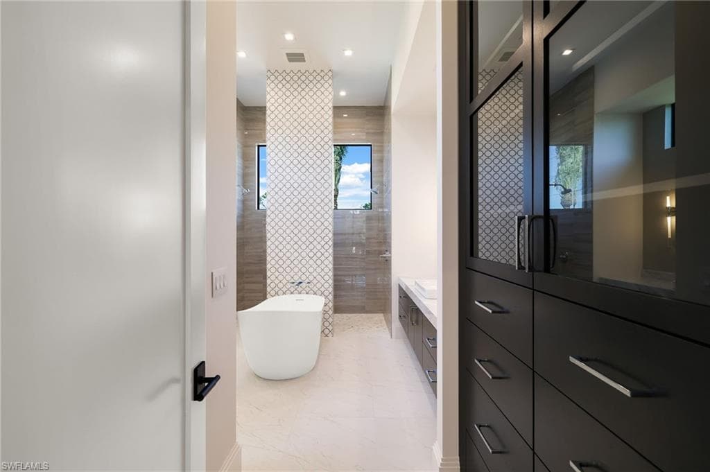 15850 Hampton View CT-23