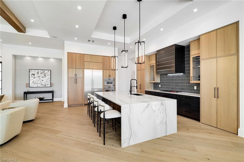 15850 Hampton View CT-18