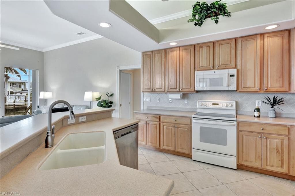 131 June CT, MARCO ISLAND FL 34145-12