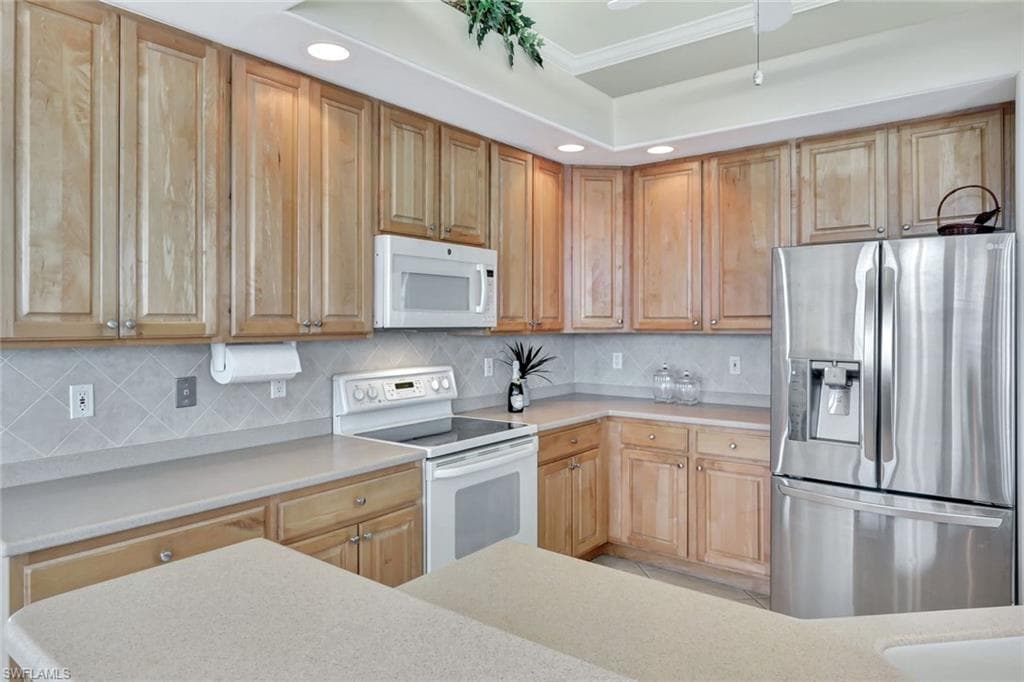 131 June CT, MARCO ISLAND FL 34145-15