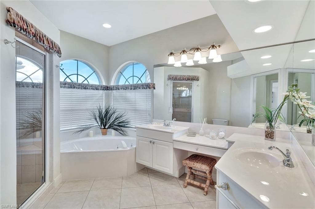 131 June CT, MARCO ISLAND FL 34145-21