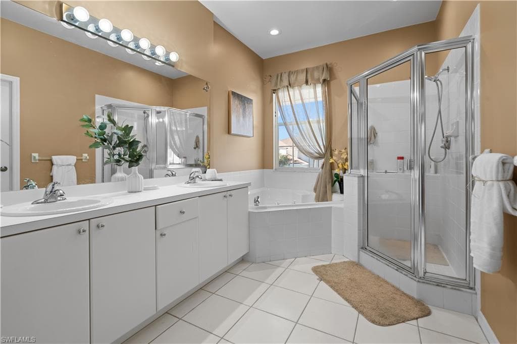 9601 Village View BLVD # 201, BONITA SPRINGS FL 34135-11