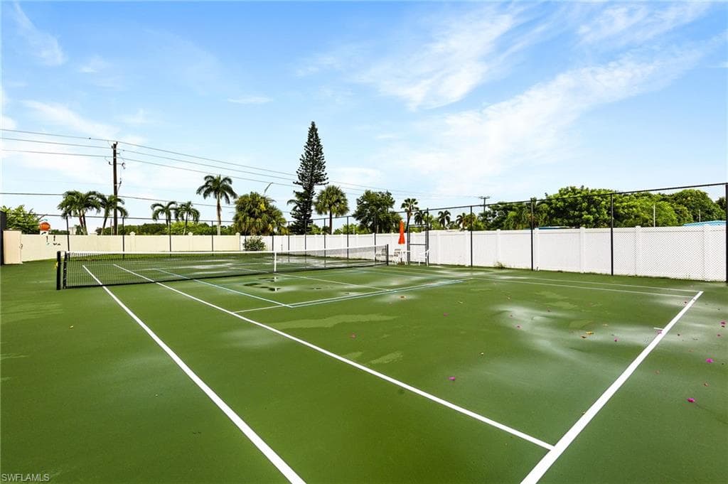 41 Oceans BLVD # 41, NAPLES FL 34104-30