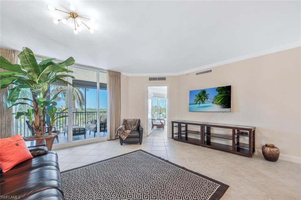 23850 Via Italia CIR # 204, ESTERO FL 34134-10