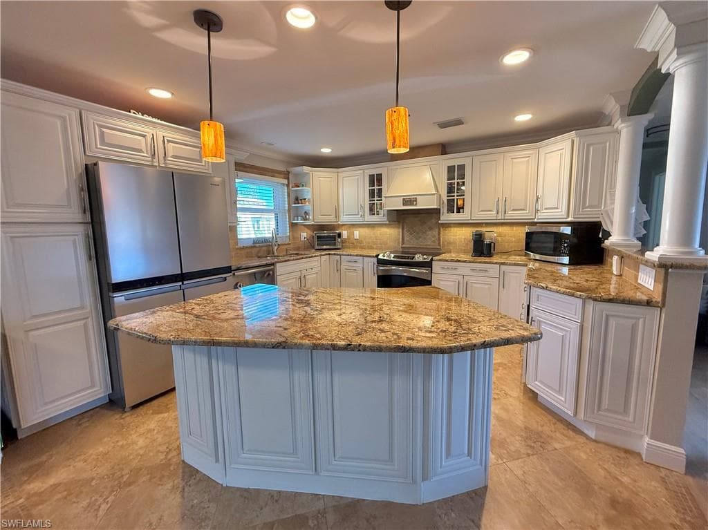 27950 Village DR, BONITA SPRINGS FL 34135-1