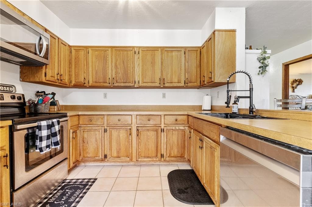 3666 Fort Simmons AVE, FORT DENAUD FL 33935-11