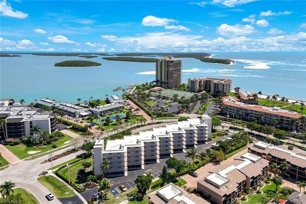 1141 Collier BLVD 107-0