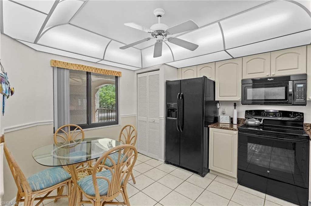 5776 Deauville CIR # C208, NAPLES FL 34112-16