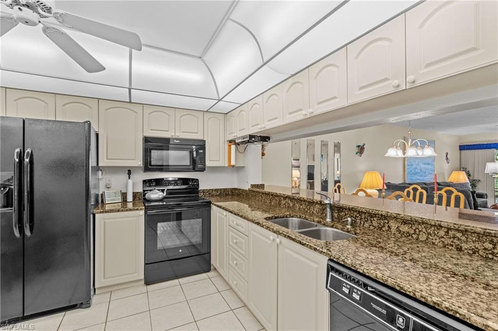 5776 Deauville CIR # C208, NAPLES FL 34112-15