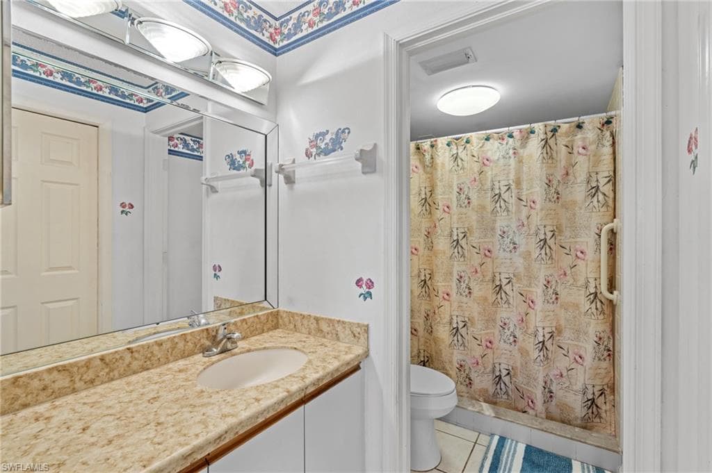 5776 Deauville CIR # C208, NAPLES FL 34112-21