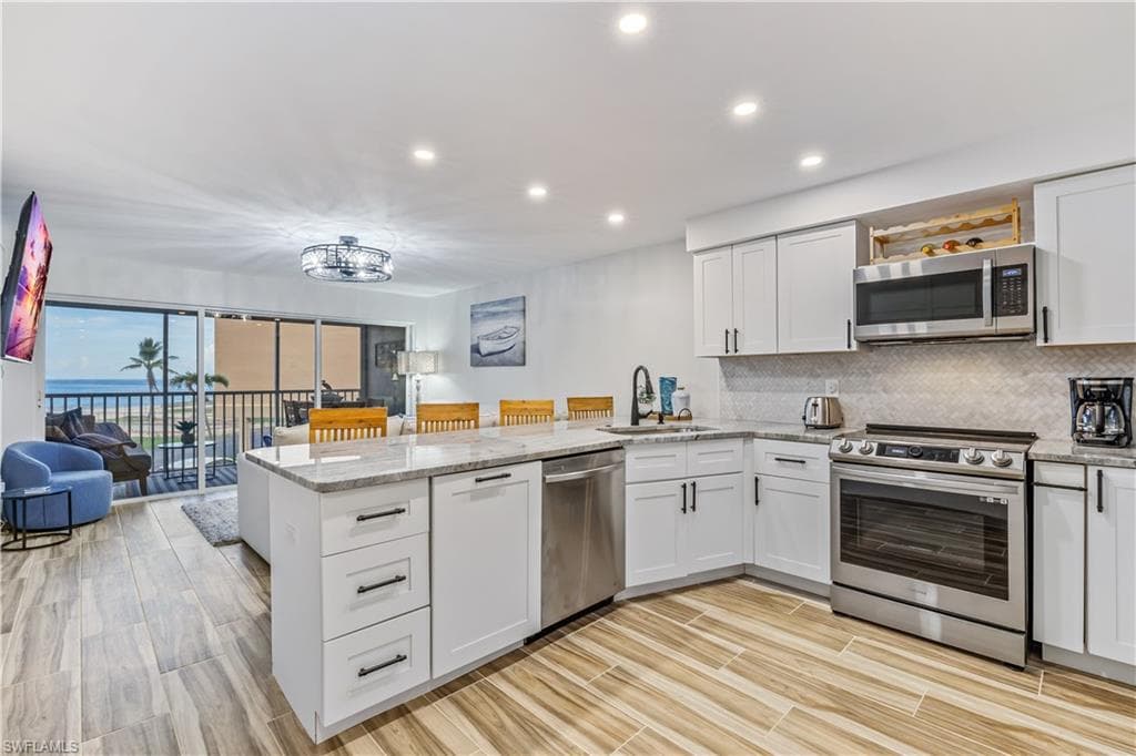 25850 Hickory BLVD # 101, BONITA SPRINGS FL 34134-2