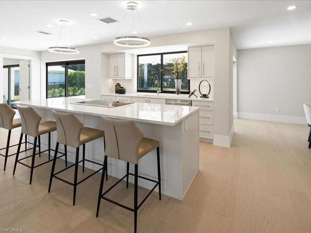 518 Cypress WAY E, NAPLES FL 34110-11