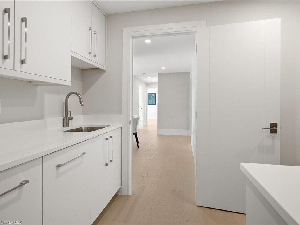 518 Cypress WAY E, NAPLES FL 34110-20