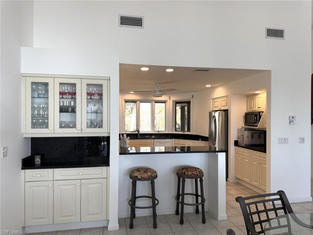 484 Gulf Bend DR, CAPTIVA FL 33924-18