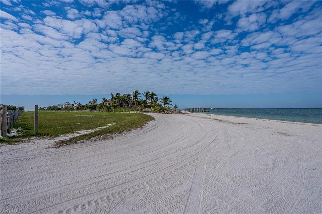 484 Gulf Bend DR, CAPTIVA FL 33924-28