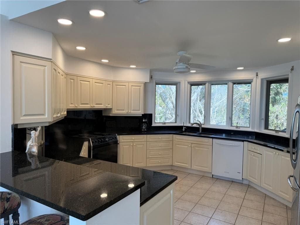 484 Gulf Bend DR, CAPTIVA FL 33924-20