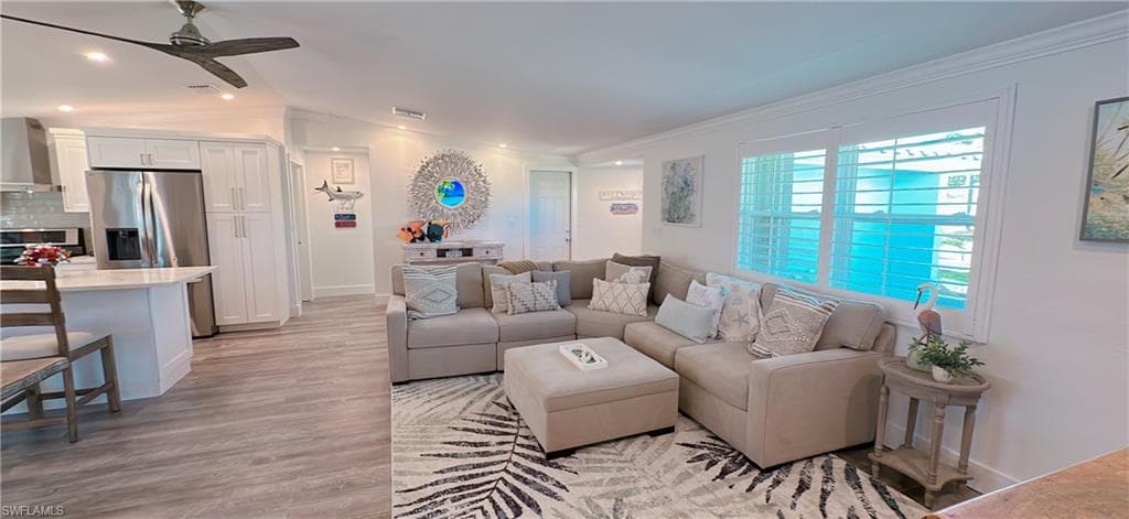 11 Palmview BLVD, FORT MYERS BEACH FL 33931-15