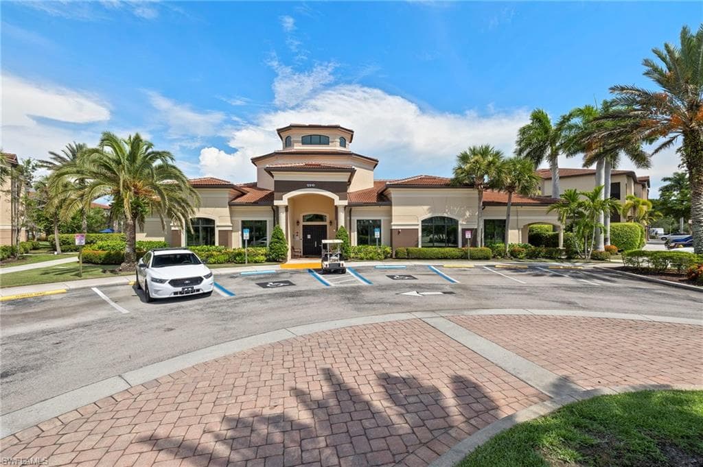 12940 Positano CIR # 204, NAPLES FL 34105-28