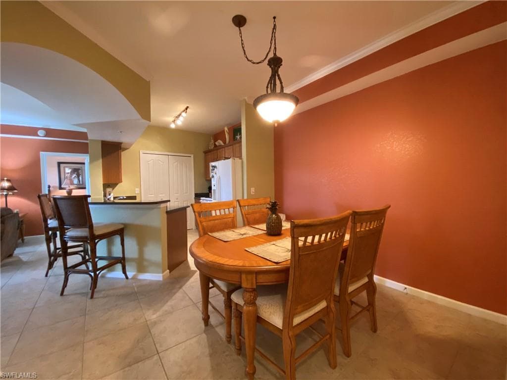 12940 Positano CIR # 204, NAPLES FL 34105-3