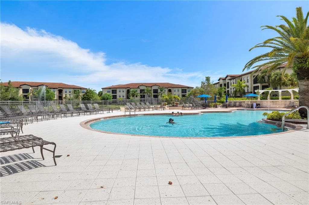 12940 Positano CIR # 204, NAPLES FL 34105-24